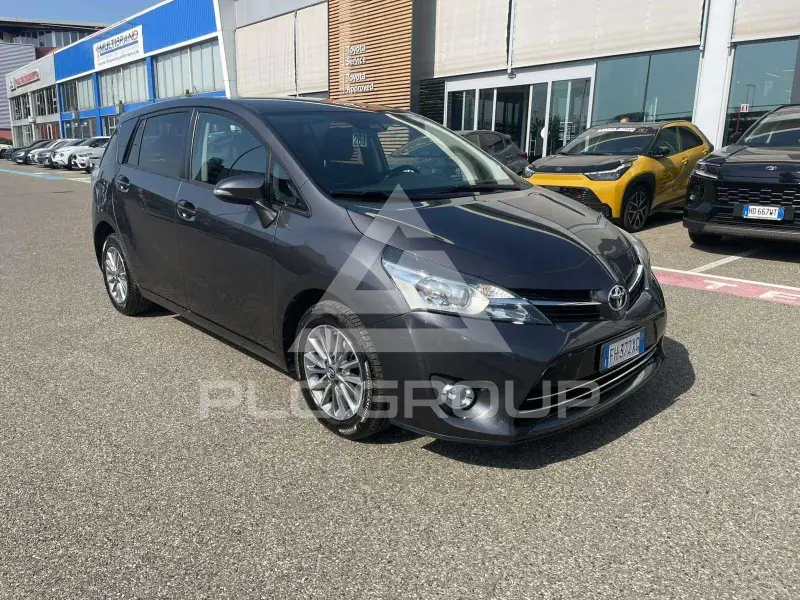 2017 Toyota VERSO