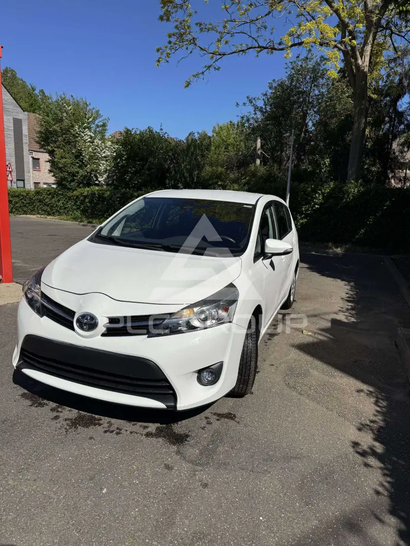 2017 Toyota VERSO