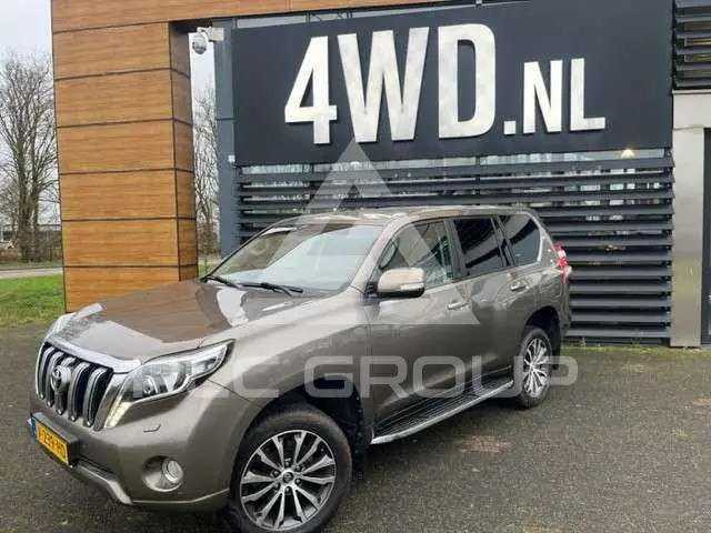 2017 Toyota LAND CRUISER