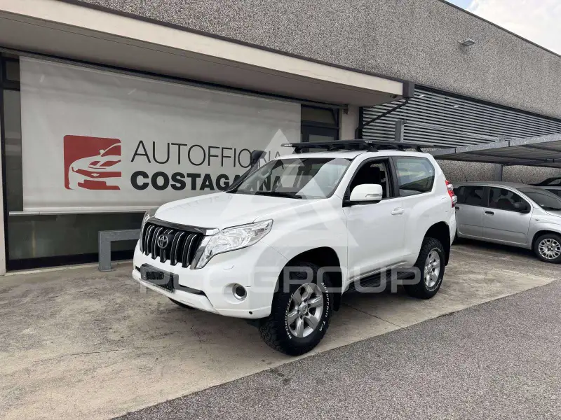 2017 Toyota LAND CRUISER