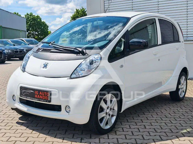 2017 Peugeot iOn