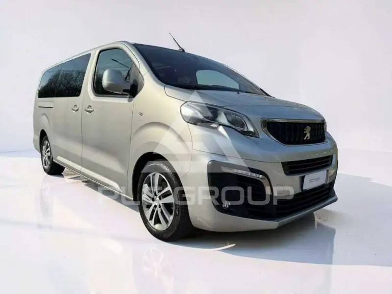 2017 Peugeot Traveller
