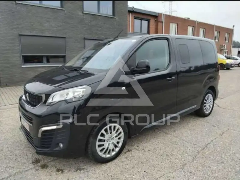 2017 Peugeot Traveller