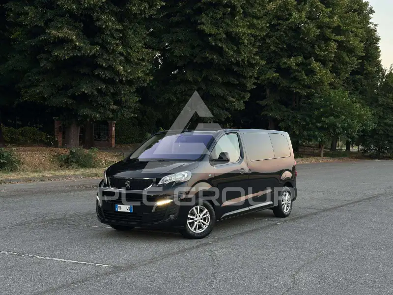 2017 Peugeot Traveller