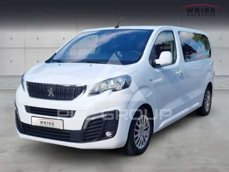 2017 Peugeot Traveller