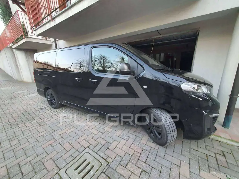 2017 Peugeot Traveller