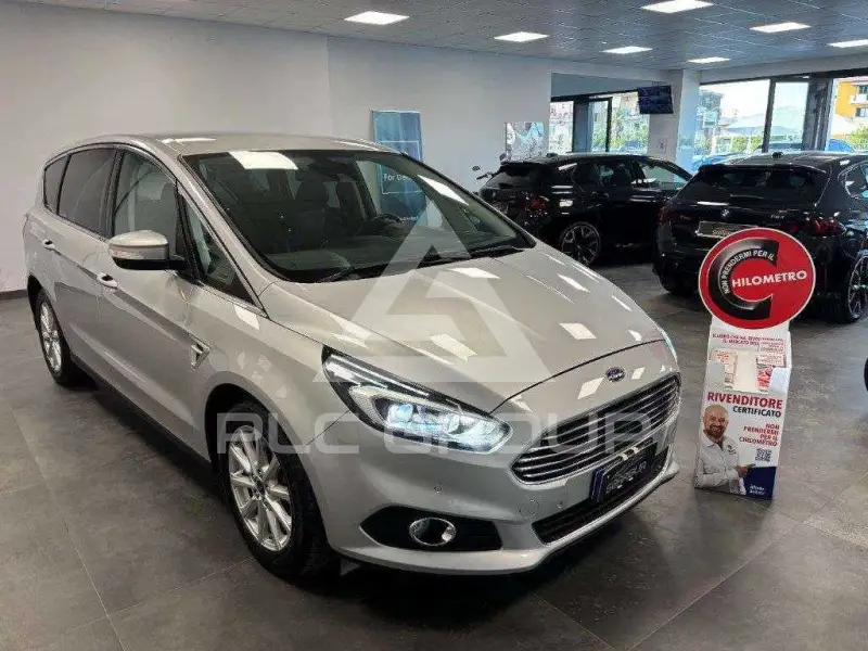 2017 Ford S-Max