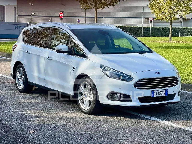 2017 Ford S-Max