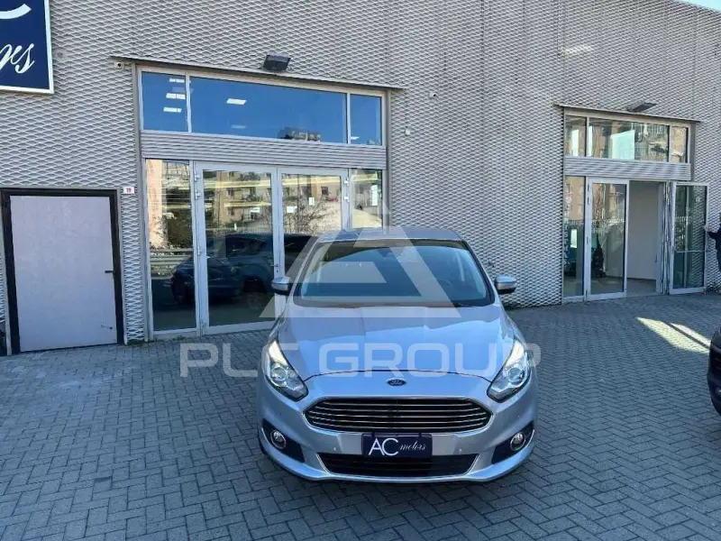 2017 Ford S-Max