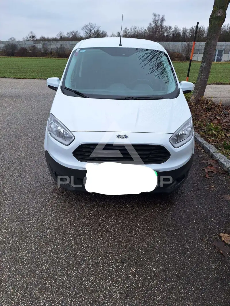 2017 Ford Courier