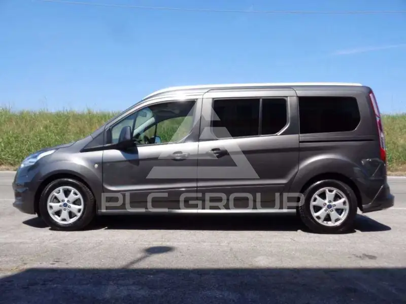 2017 Ford Tourneo