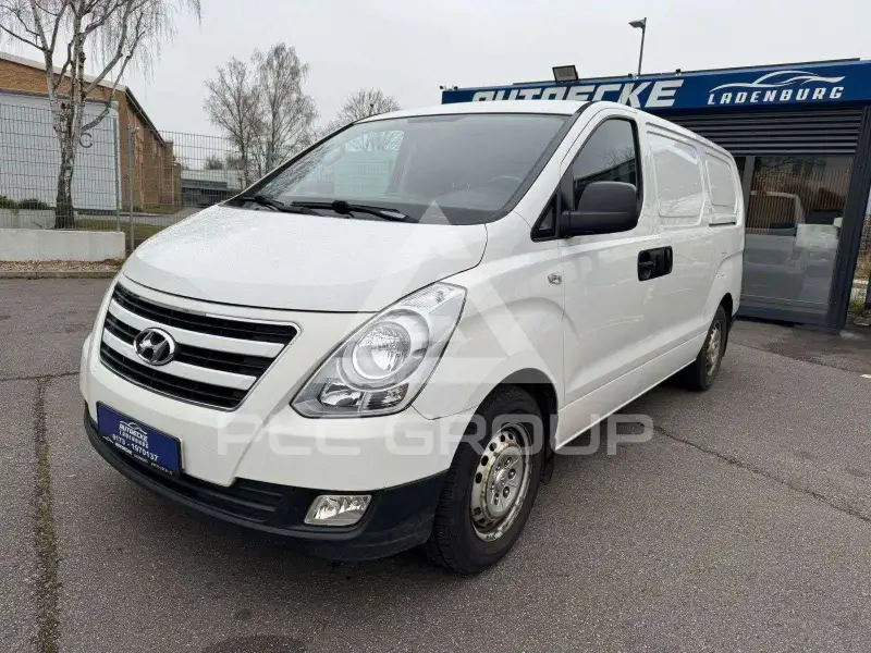 2017 Hyundai H-1