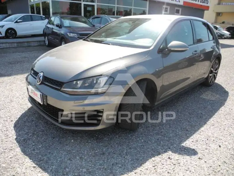 2017 Volkswagen GOLF