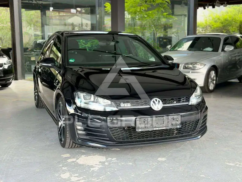 2017 Volkswagen GOLF