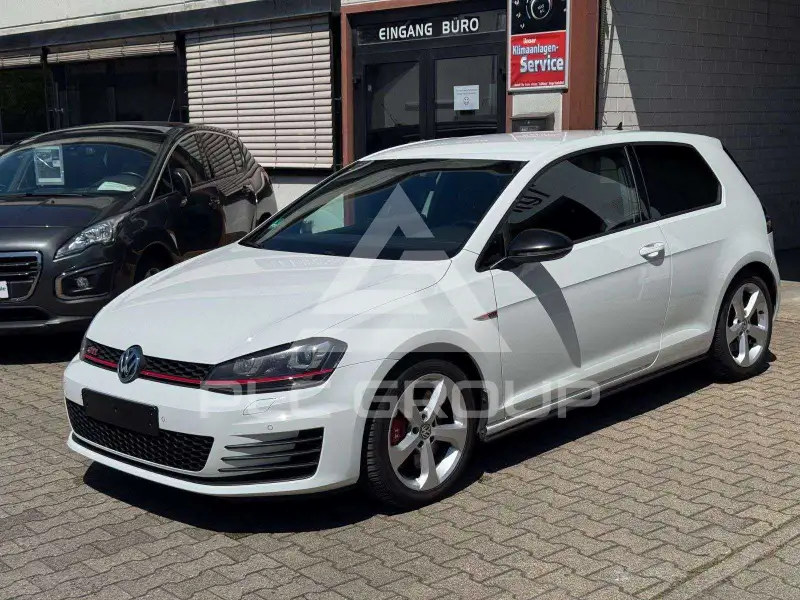 2017 Volkswagen GOLF