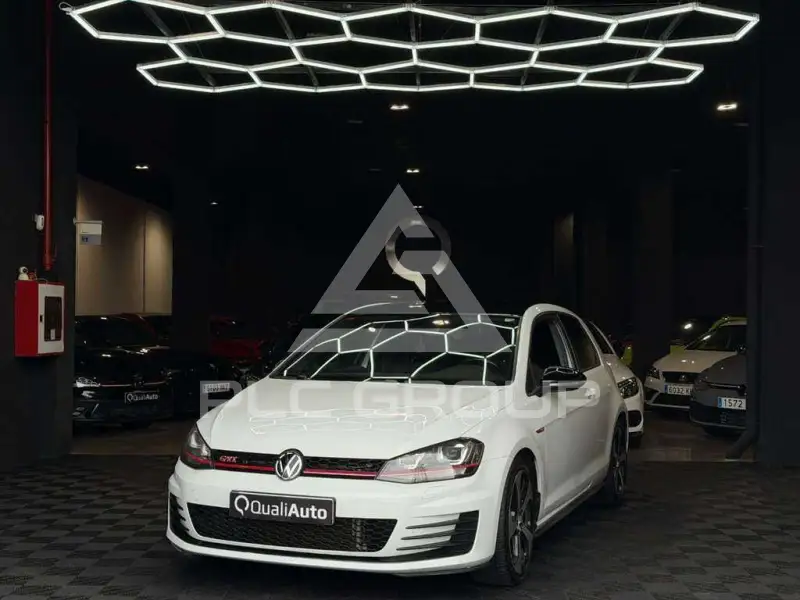 2017 Volkswagen GOLF