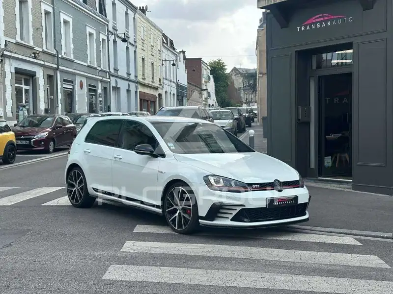 2017 Volkswagen GOLF