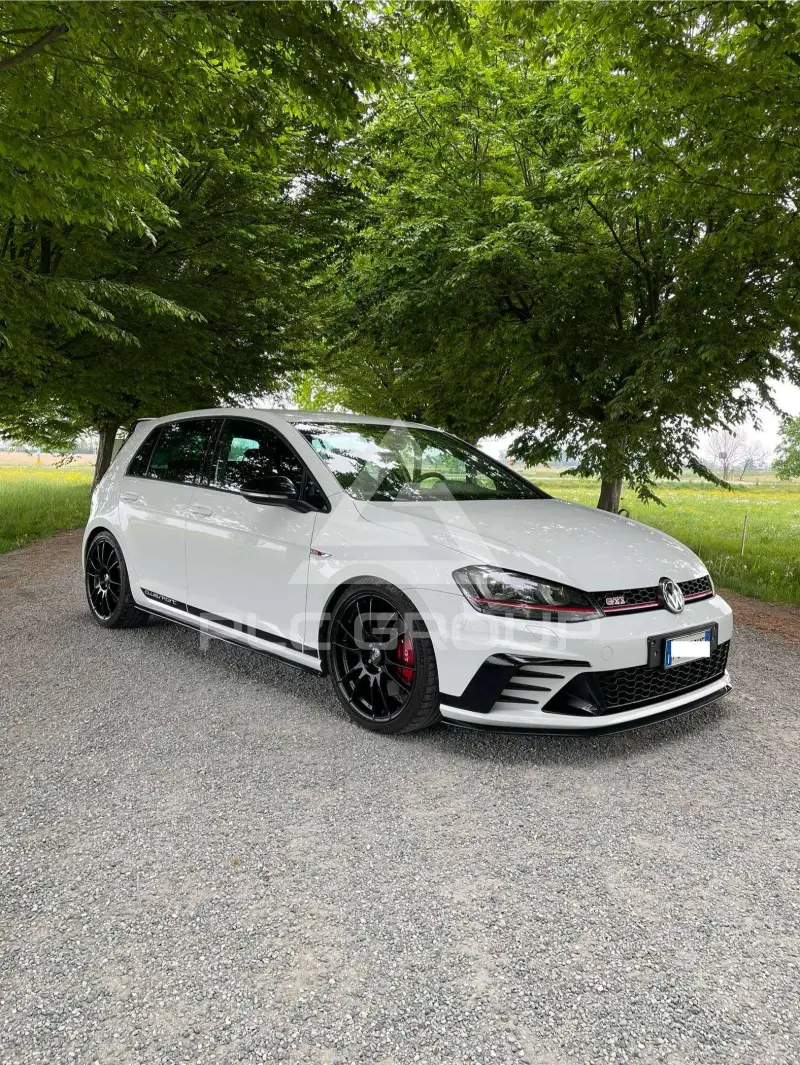 2017 Volkswagen GOLF