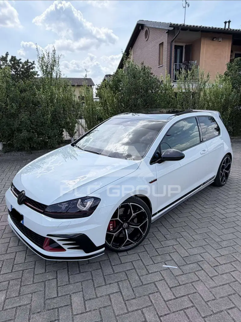 2017 Volkswagen GOLF