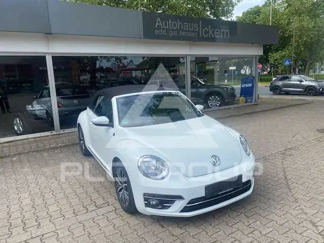 2017 Volkswagen BEETLE
