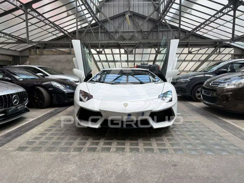 2017 Lamborghini Aventador
