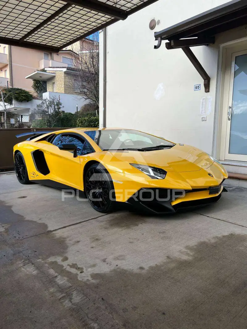 2017 Lamborghini Aventador
