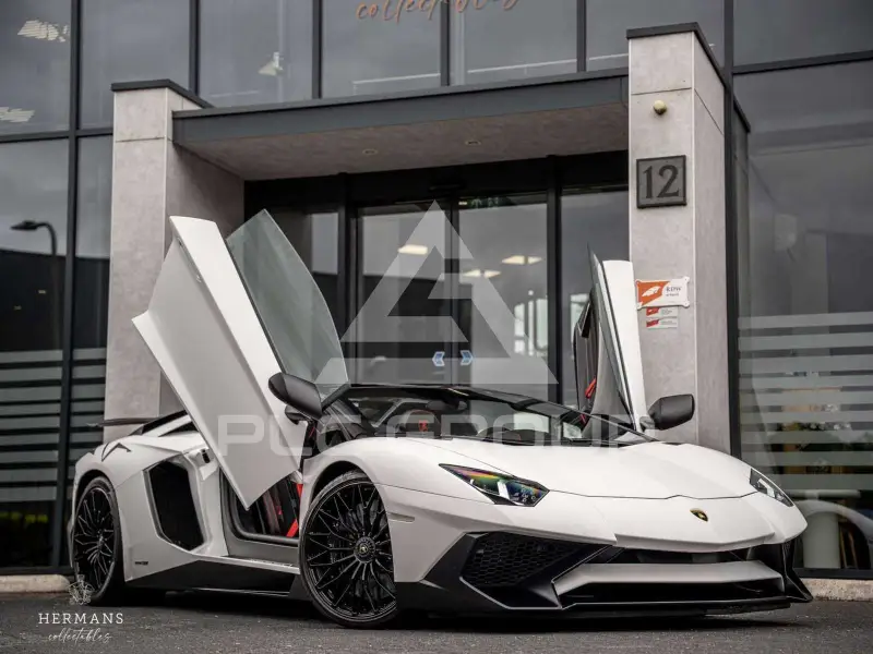 2017 Lamborghini Aventador
