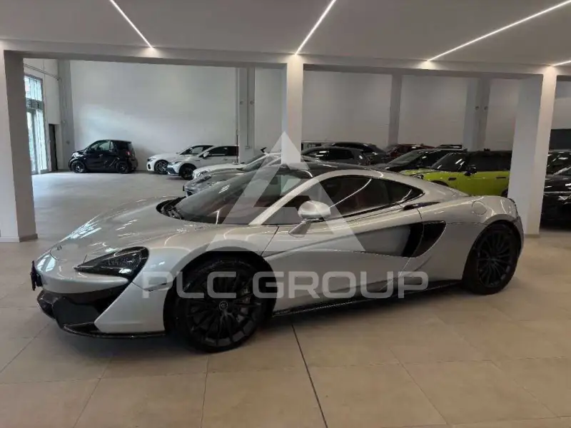2017 McLaren 570GT