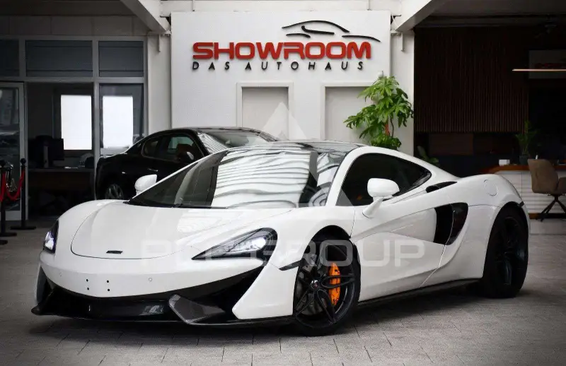2017 McLaren 570GT
