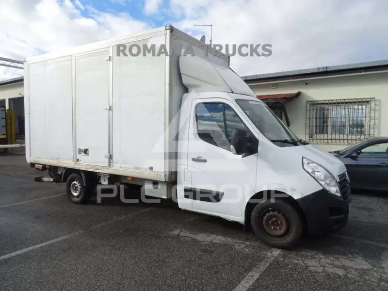 2017 Opel Movano