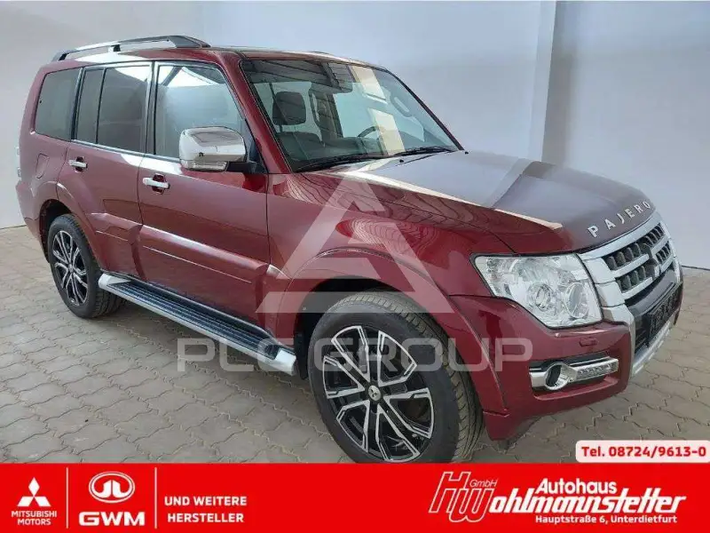 2018 Mitsubishi PAJARO