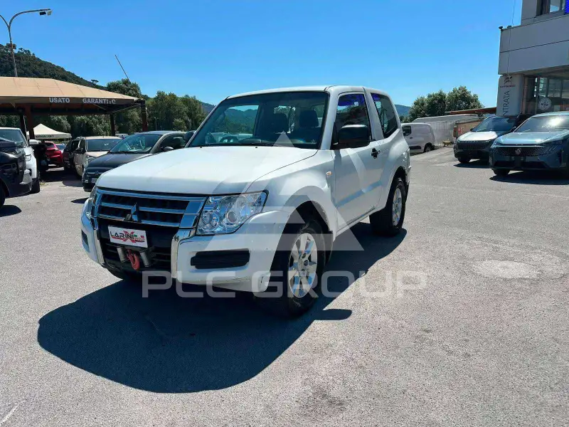 2018 Mitsubishi PAJARO