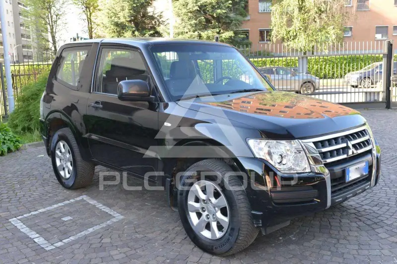 2018 Mitsubishi PAJARO