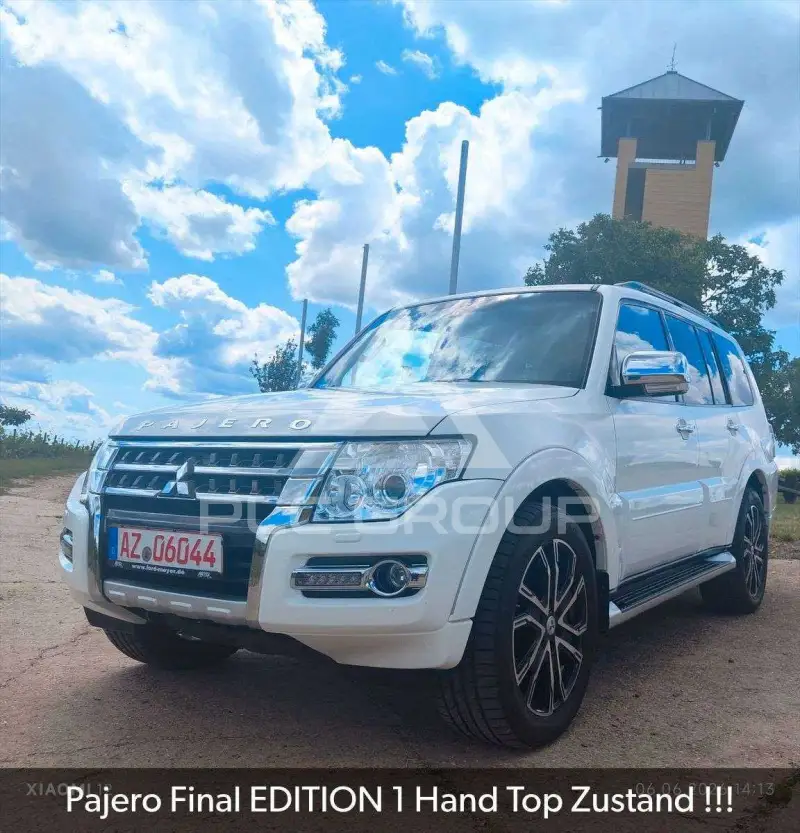 2018 Mitsubishi PAJARO