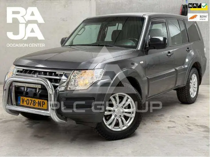 2018 Mitsubishi PAJARO