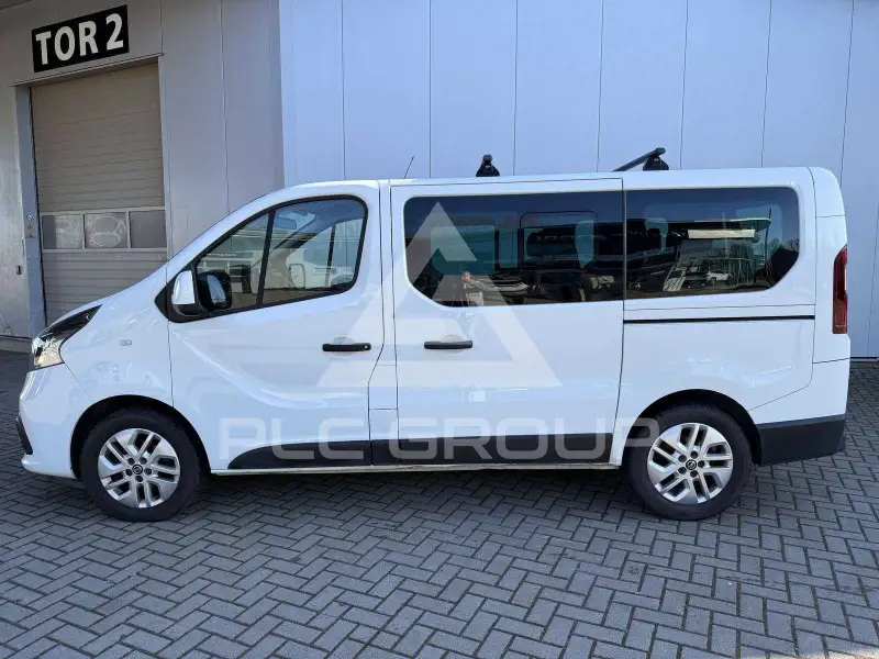 2018 Nissan NV 300
