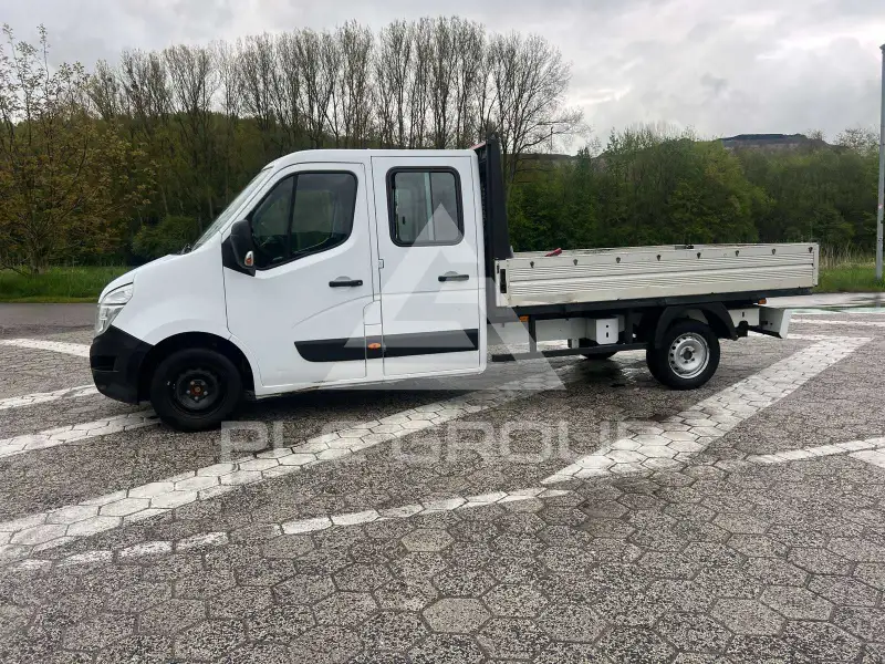 2018 Nissan NV 400