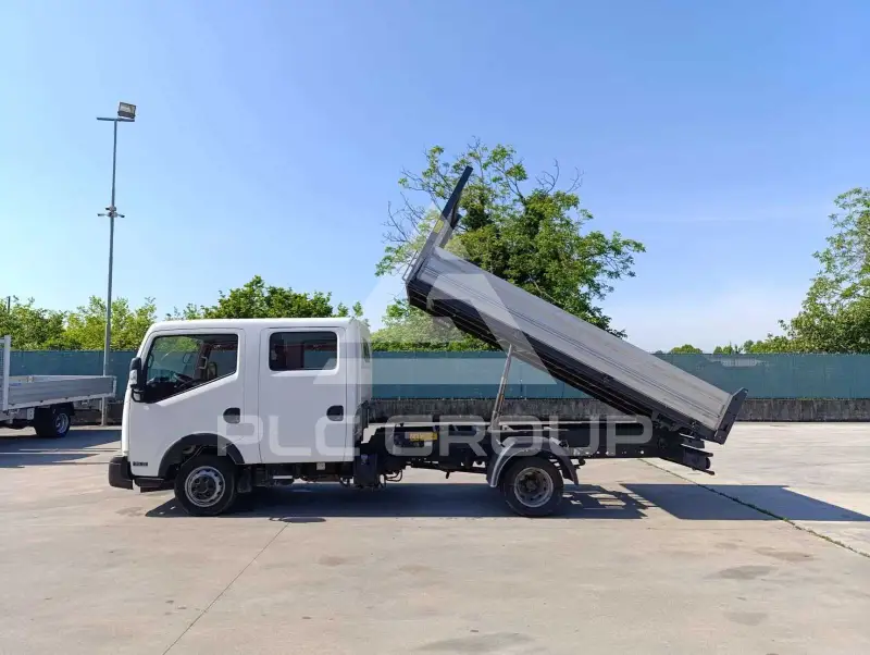 2018 Nissan NV 400