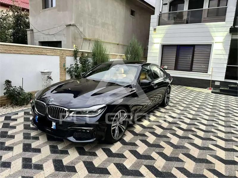 2018 BMW 740