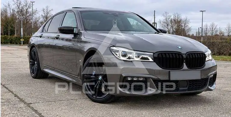 2018 BMW 740