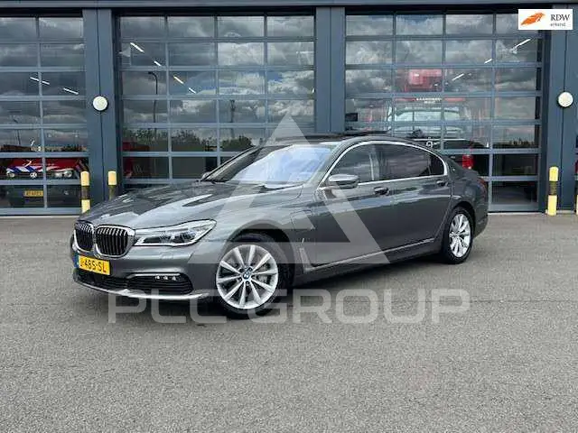 2018 BMW 740
