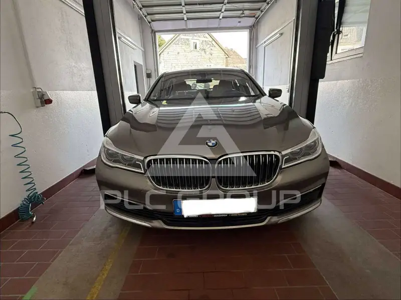 2018 BMW 740