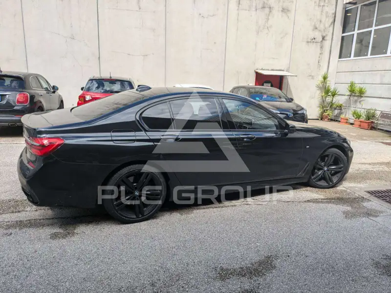 2018 BMW 740