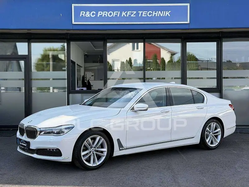 2018 BMW 740