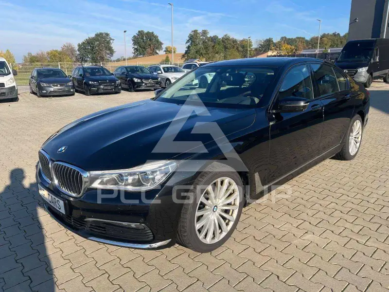 2018 BMW 740
