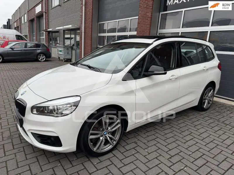 2018 BMW 220
