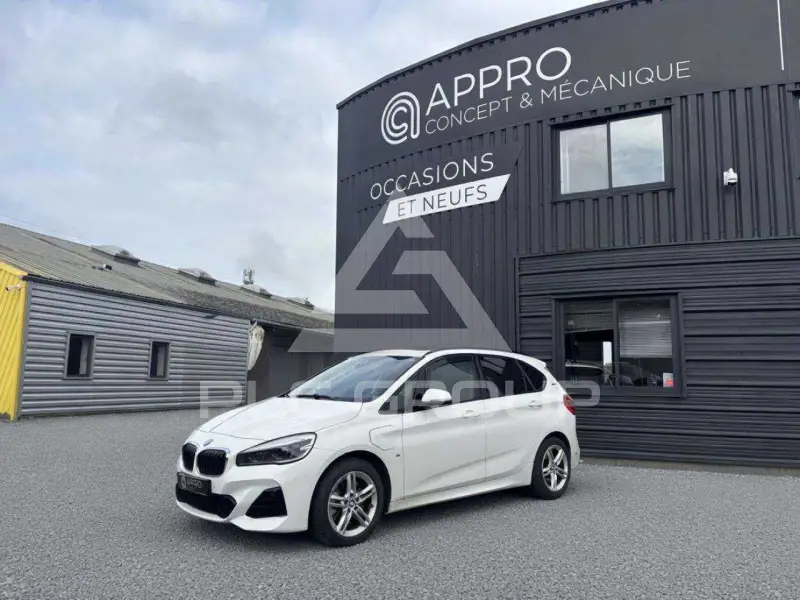 2018 BMW 225