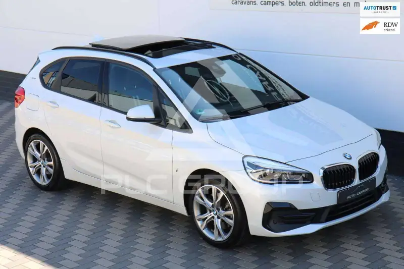 2018 BMW 225