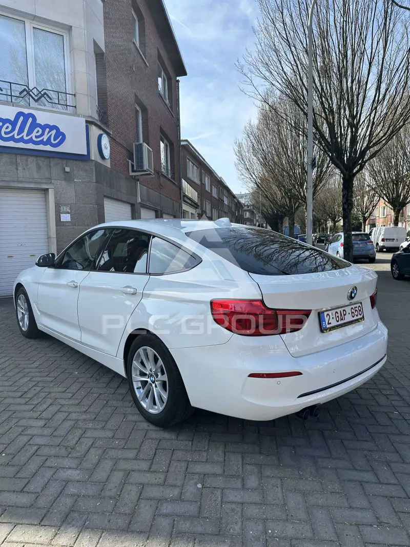 2018 BMW 320