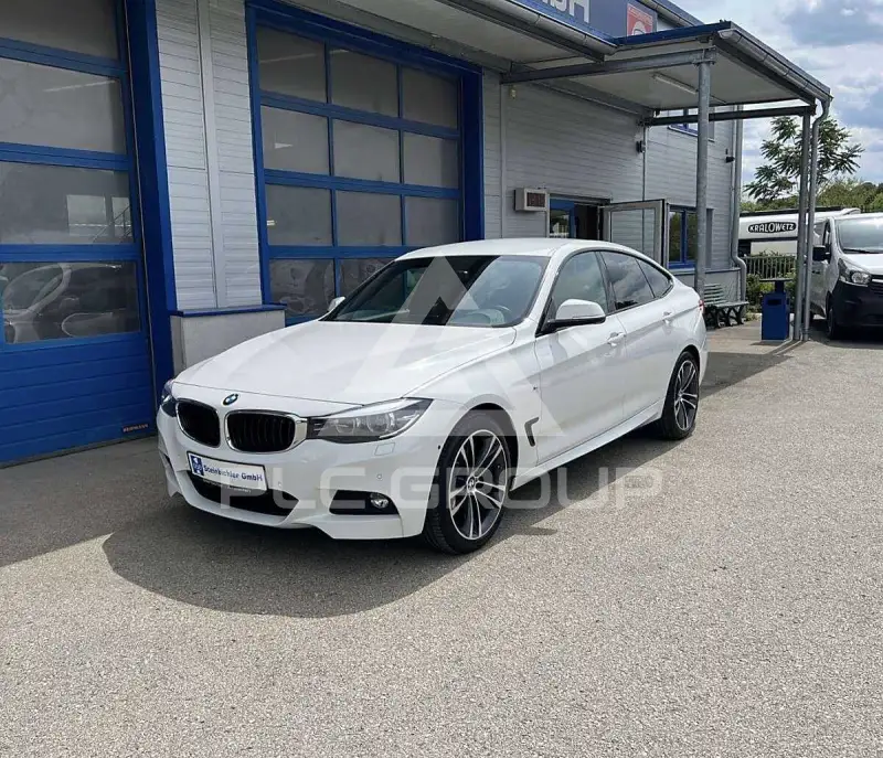 2018 BMW 320